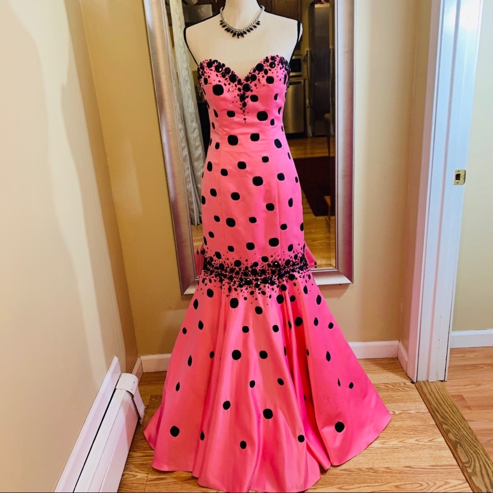 NWT Pink Black Prom Dress Floor Length Mermaid - 8